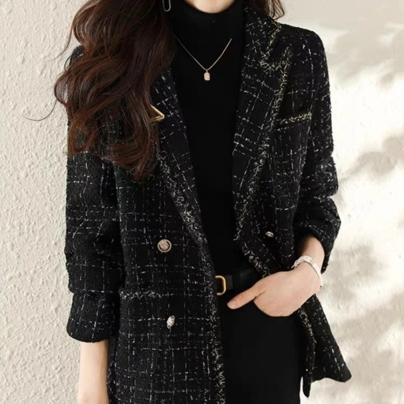 Sewing Tweed - เสื้อโค้ทเบลเซอร์ลำลองสไตล์เกาหลีสำหรับผู้หญิง คอลเลคชั่นฤดูใบไม้ร่วง-ฤดูหนาว ปี 2025 ผ้าทวีดหนานุ่มแบบควิลท์ ดีไซน์เรโทรสุดพรีเมียม